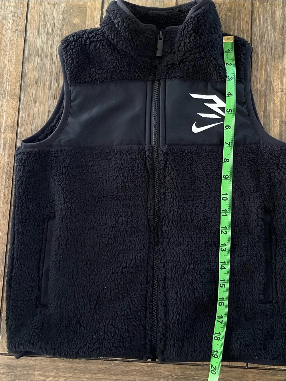 Nike Black Sherpa Fleece Kids Vest with White Logo size 8-9yrs